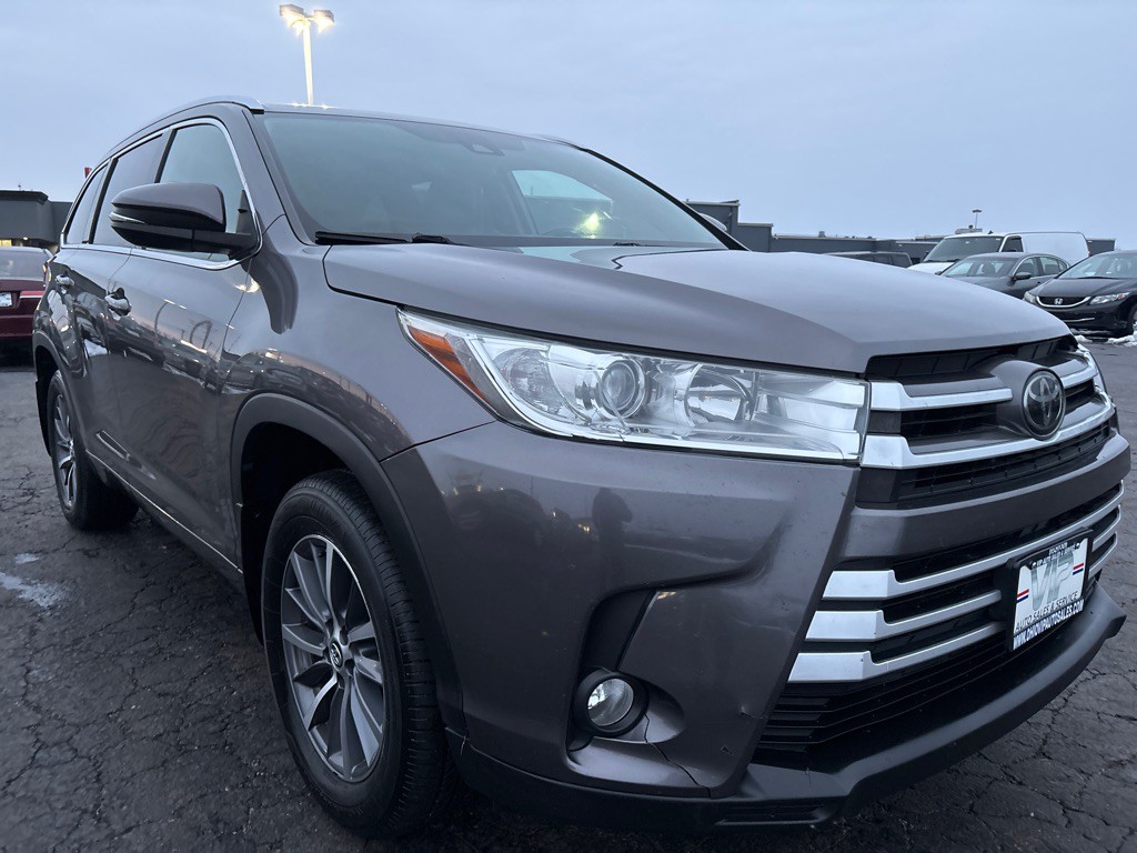 2018 Toyota Highlander Image 1