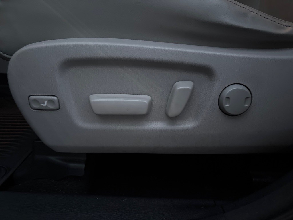 2018 Toyota Highlander Image 28