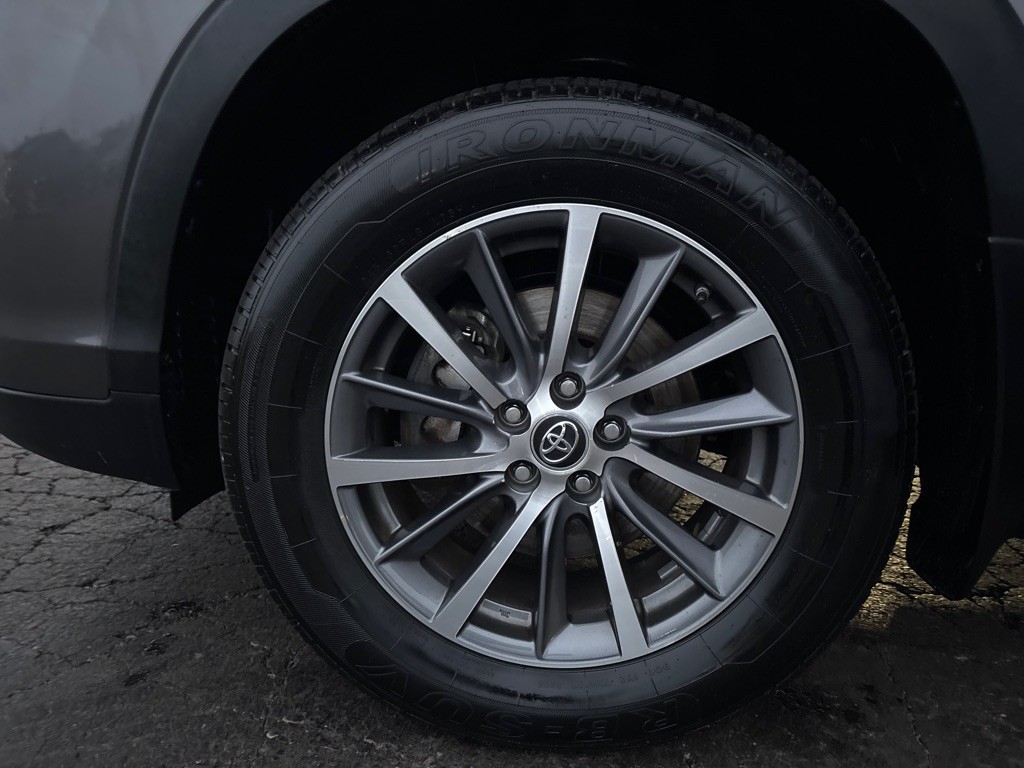 2018 Toyota Highlander Image 41