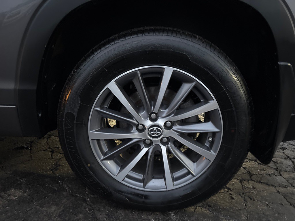 2018 Toyota Highlander Image 42