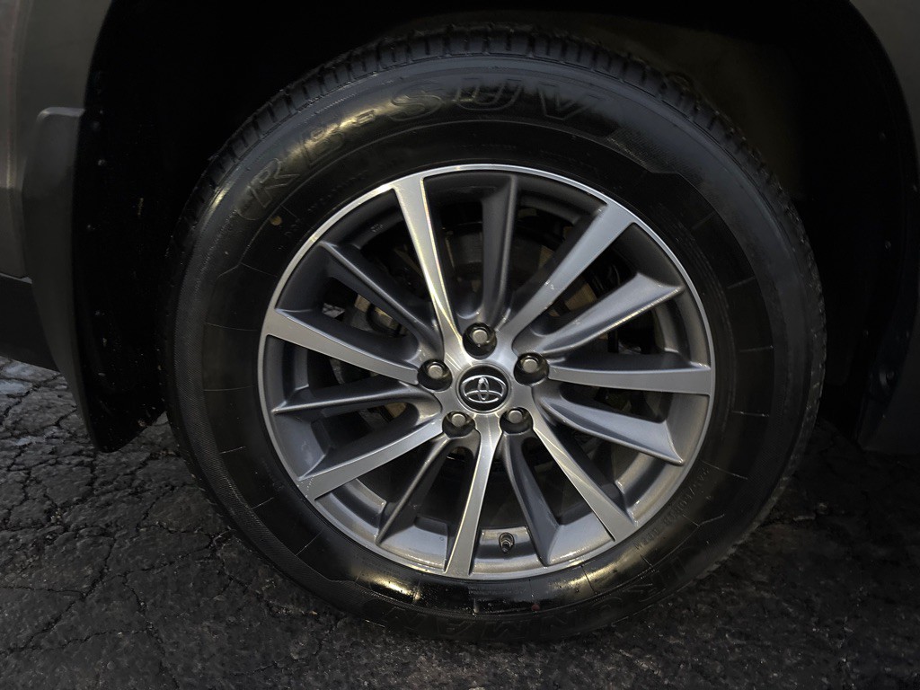 2018 Toyota Highlander Image 43