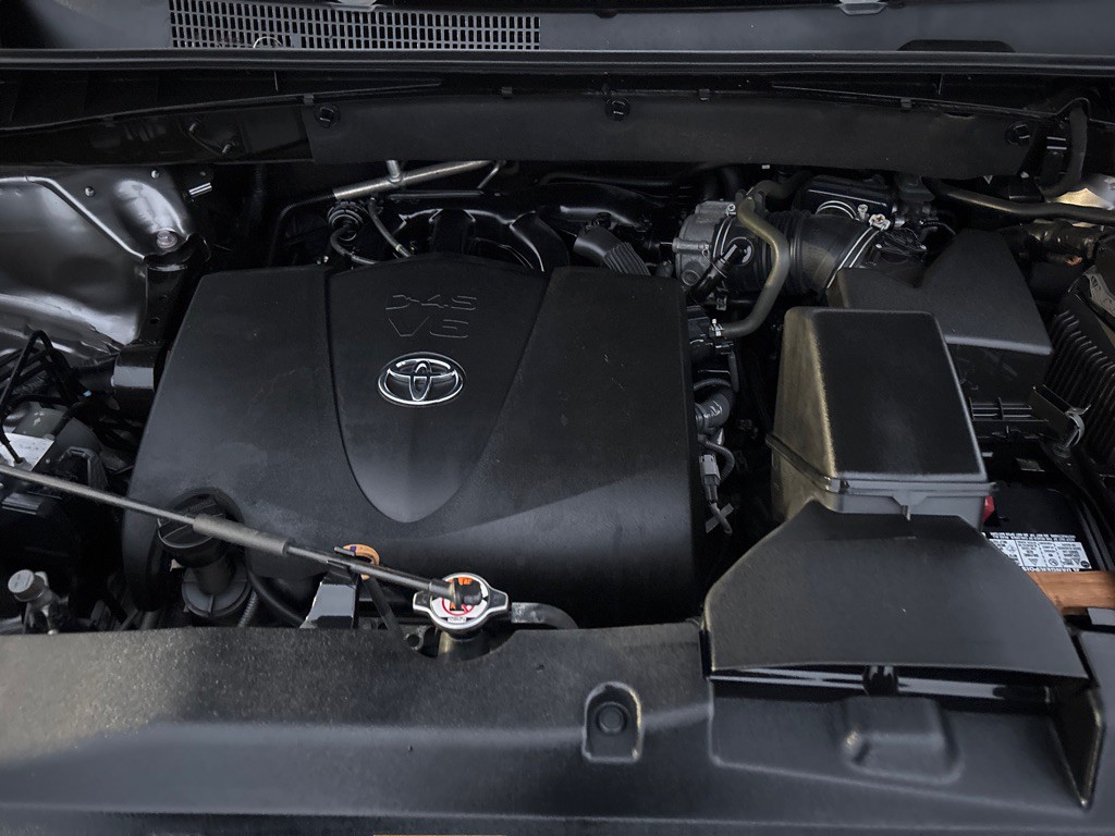 2018 Toyota Highlander Image 46