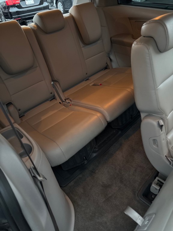 2014 Honda Odyssey Image 16