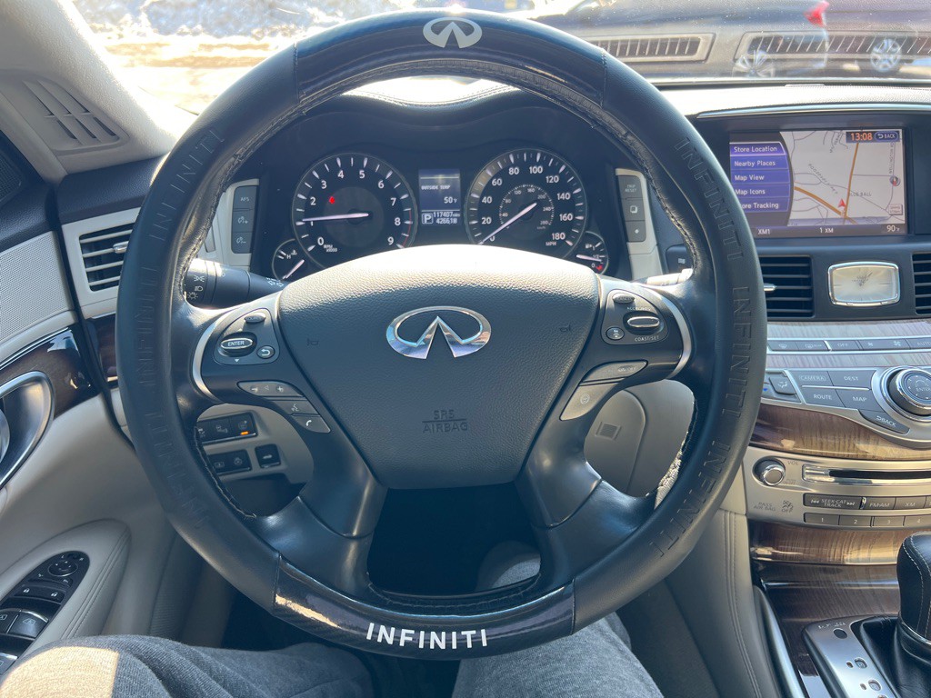 2015 INFINITI Q70 Image 31