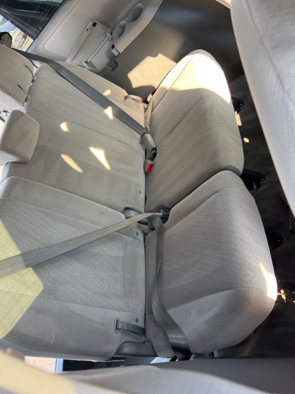 2017 Toyota Sienna Image 17