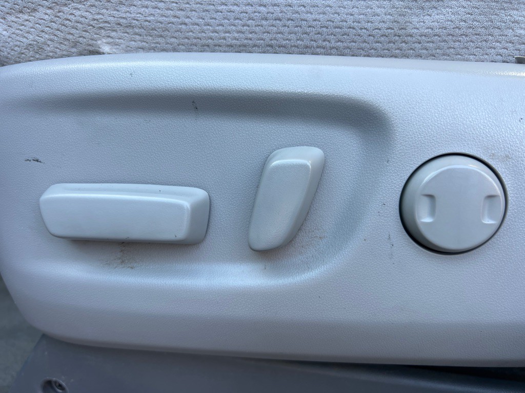 2017 Toyota Sienna Image 27