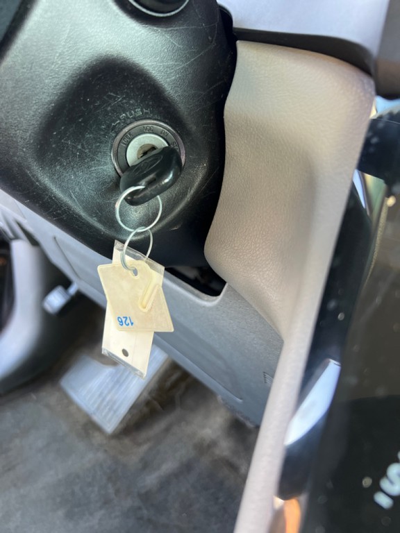 2017 Toyota Sienna Image 32