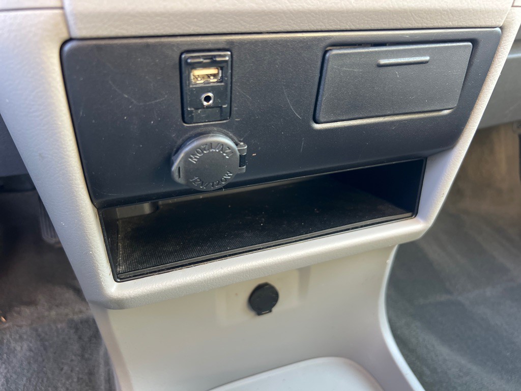 2017 Toyota Sienna Image 35