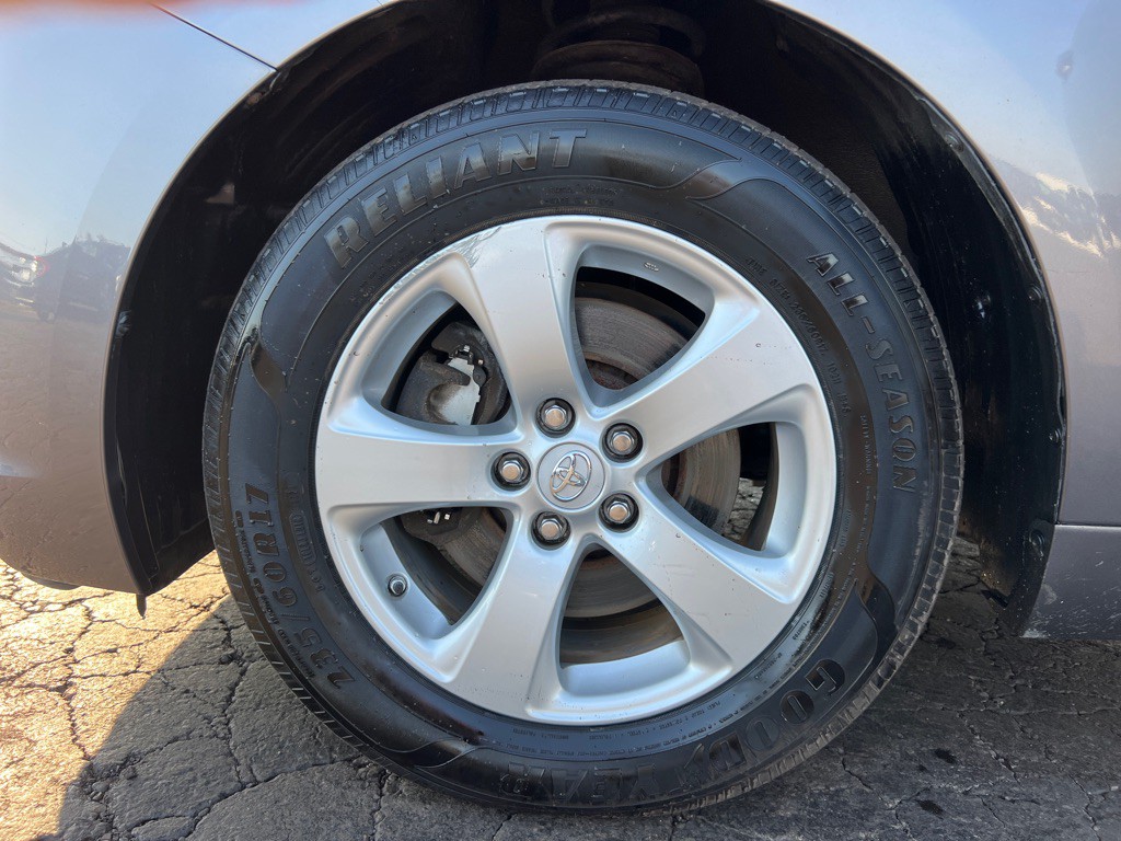 2017 Toyota Sienna Image 40