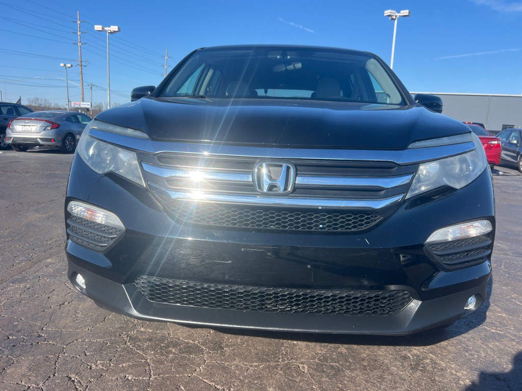 2017 Honda Pilot Image 2