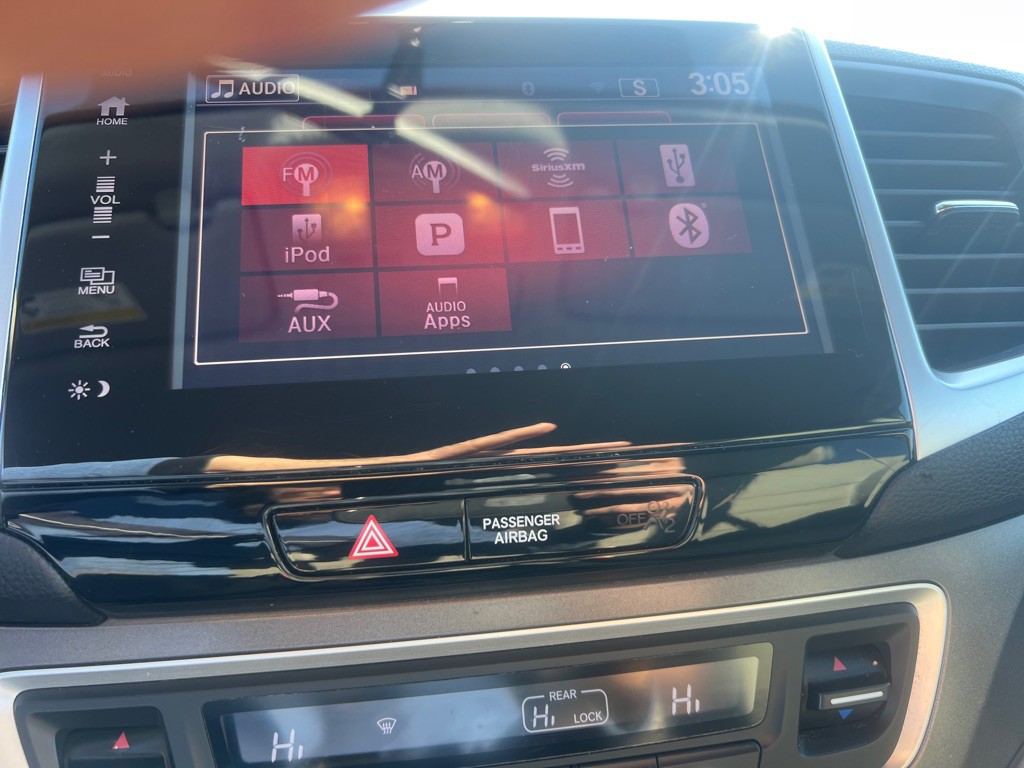 2017 Honda Pilot Image 32