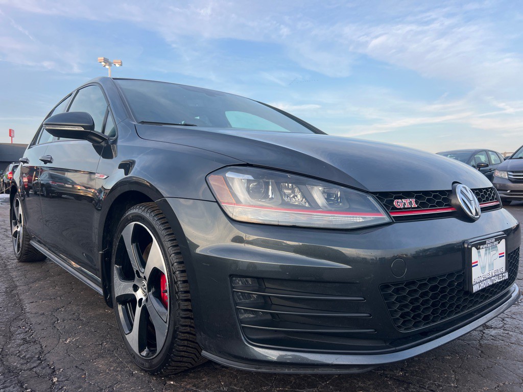2017 Volkswagen GTI Image 1