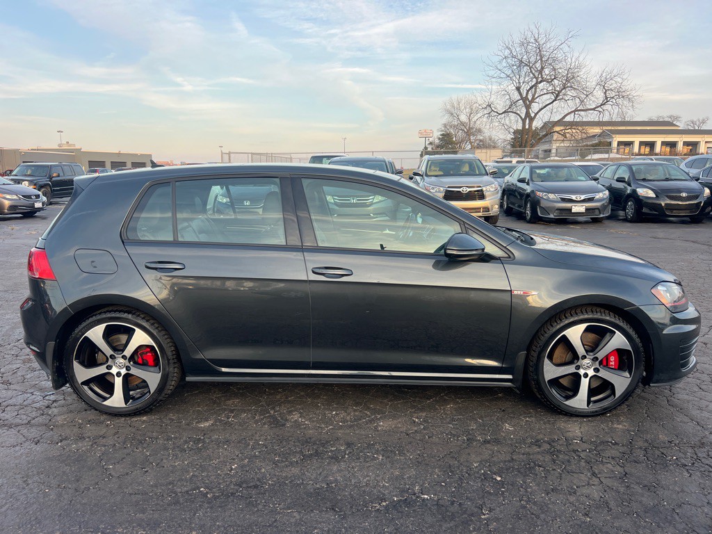 2017 Volkswagen GTI Image 8