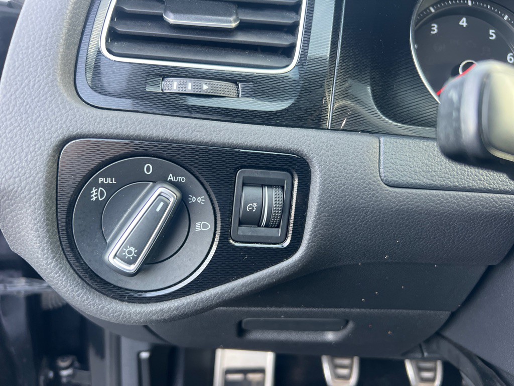 2017 Volkswagen GTI Image 25