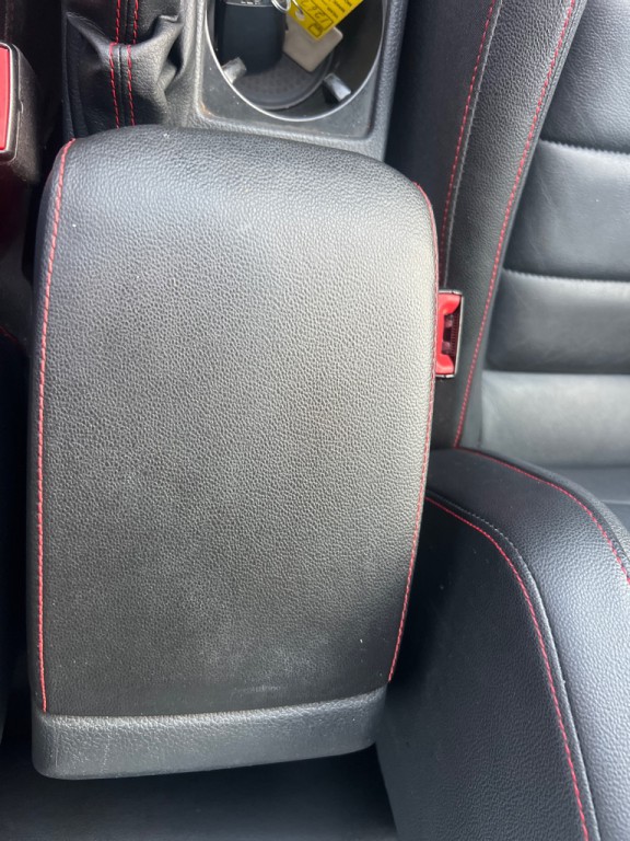 2017 Volkswagen GTI Image 33