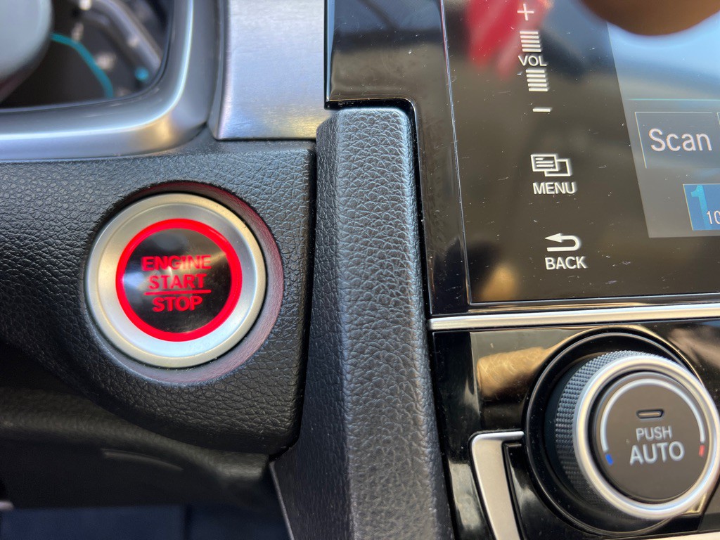 2018 Honda Civic Image 26