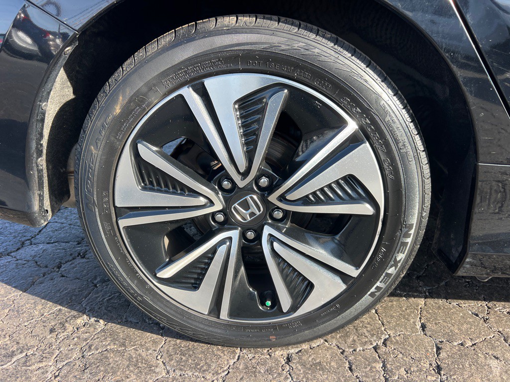 2018 Honda Civic Image 34