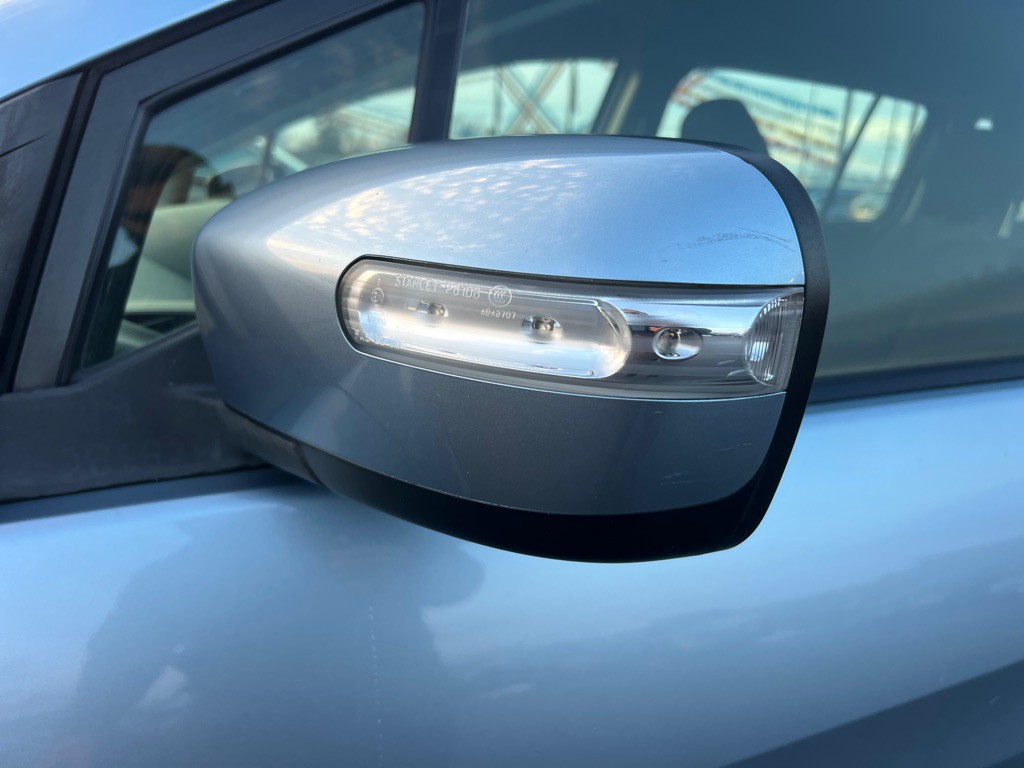 2013 Mazda Mazda5 Image 10