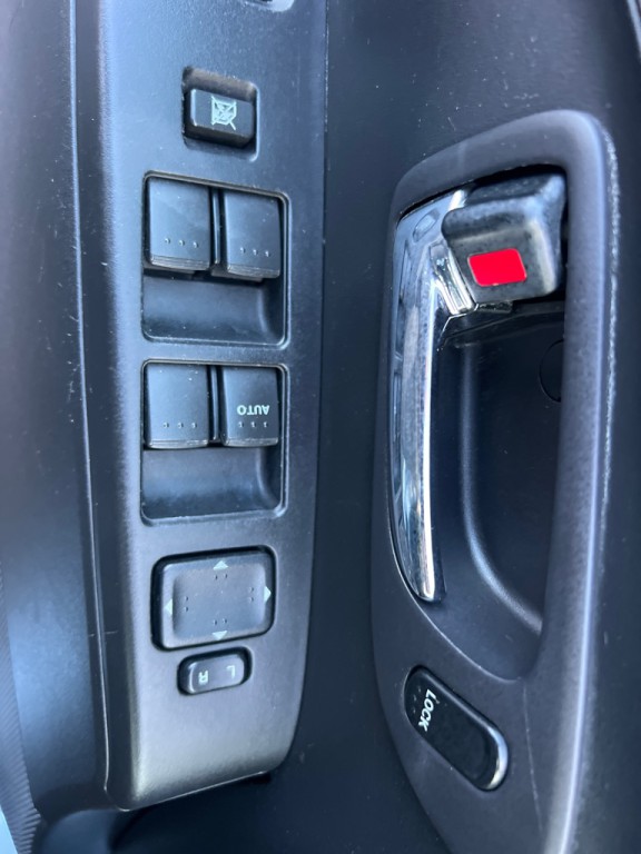 2013 Mazda Mazda5 Image 24