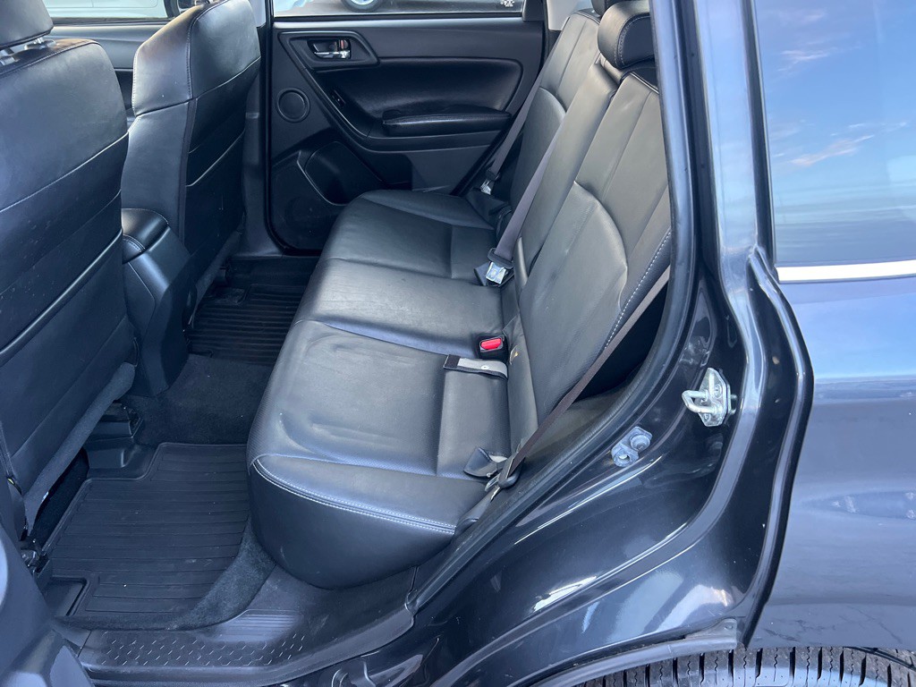 2016 Subaru Forester Image 13