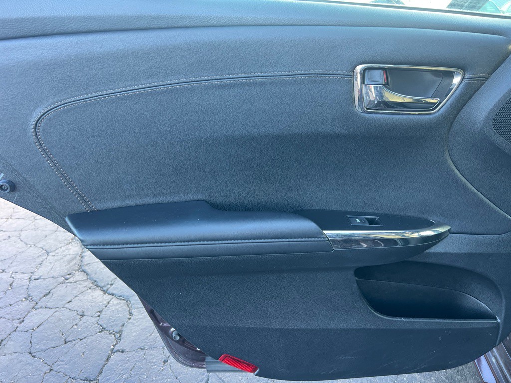 2013 Toyota Avalon Image 13