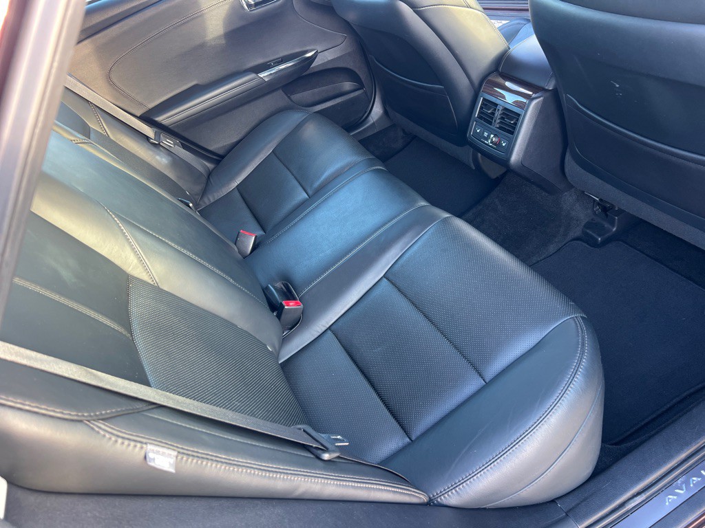 2013 Toyota Avalon Image 16