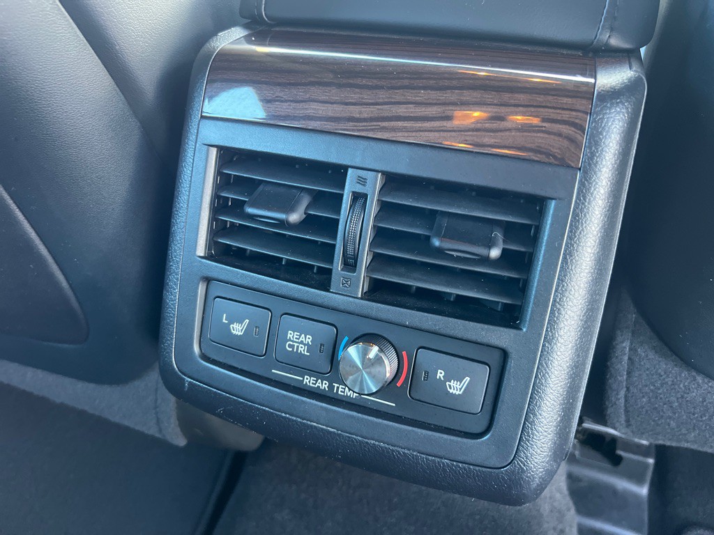 2013 Toyota Avalon Image 18