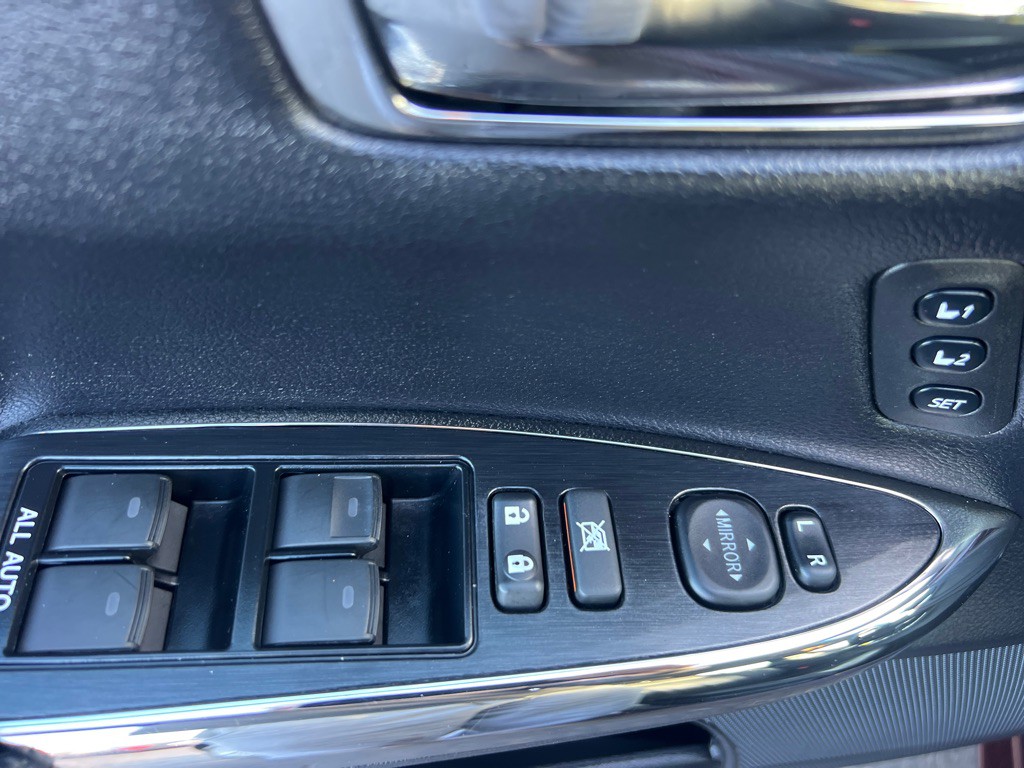 2013 Toyota Avalon Image 29