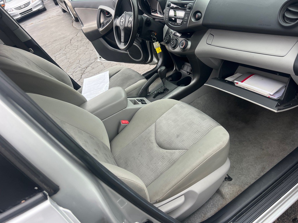 2011 Toyota Rav4 Image 17