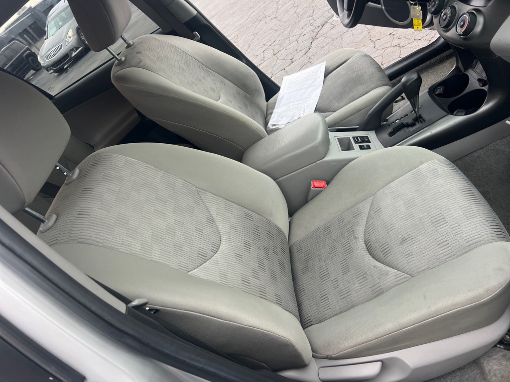 2011 Toyota Rav4 Image 18