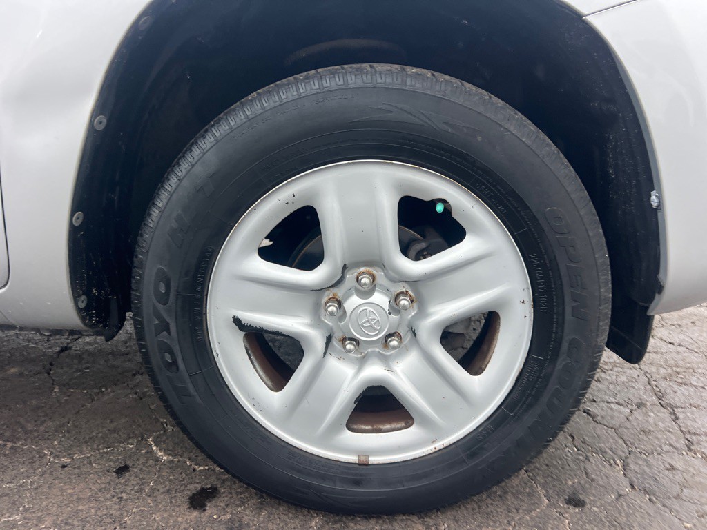 2011 Toyota Rav4 Image 36