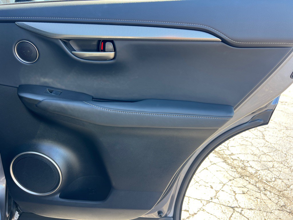 2015 Lexus NX 200t Image 15