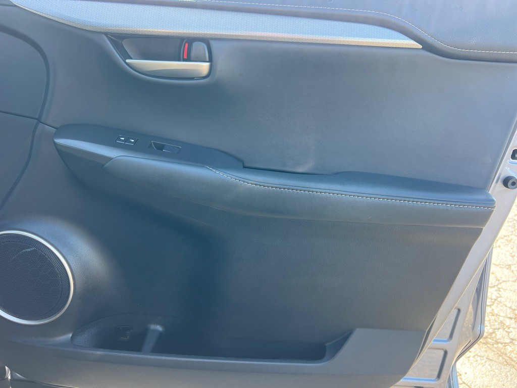 2015 Lexus NX 200t Image 19