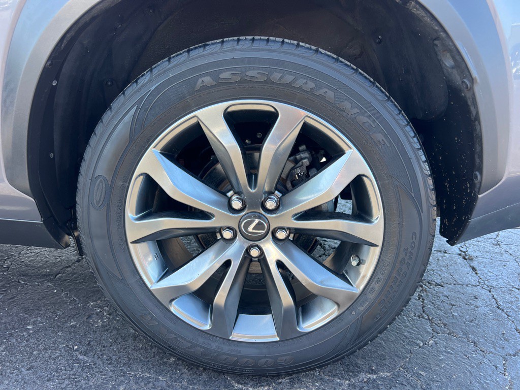 2015 Lexus NX 200t Image 43