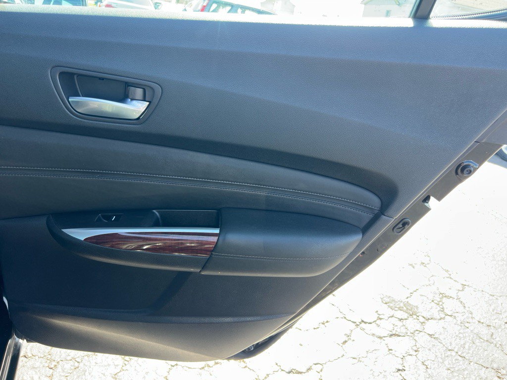 2015 Acura TL Image 15
