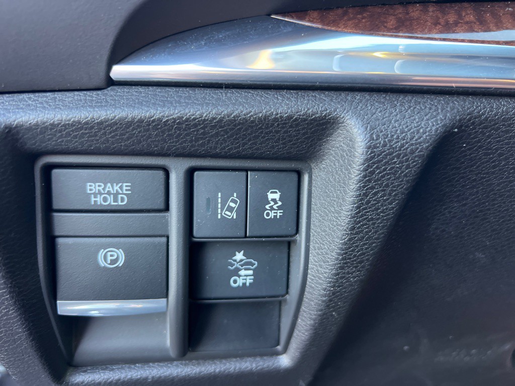 2017 Acura MDX Image 30