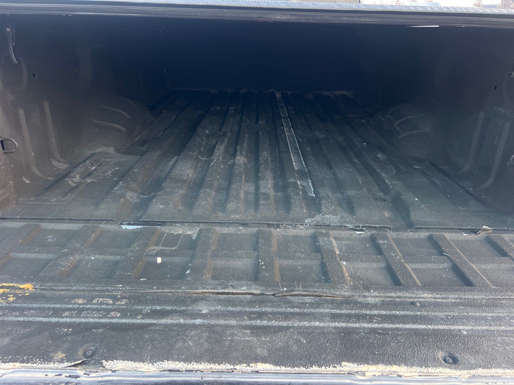 2017 Nissan Titan Image 10