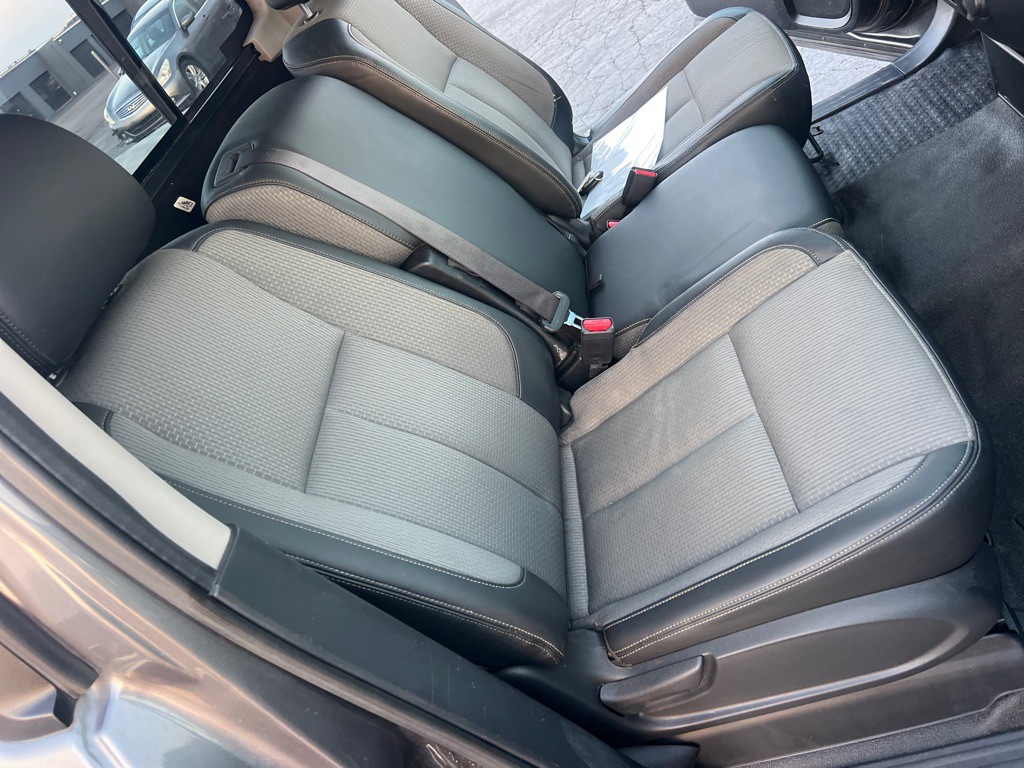 2017 Nissan Titan Image 16