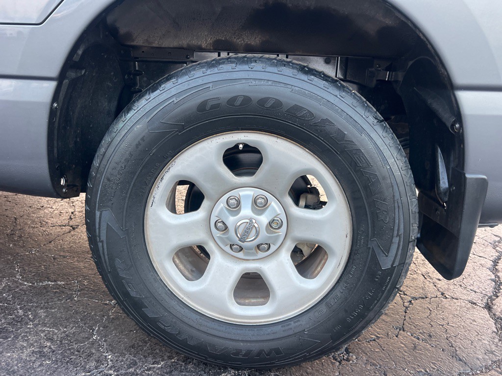 2017 Nissan Titan Image 23