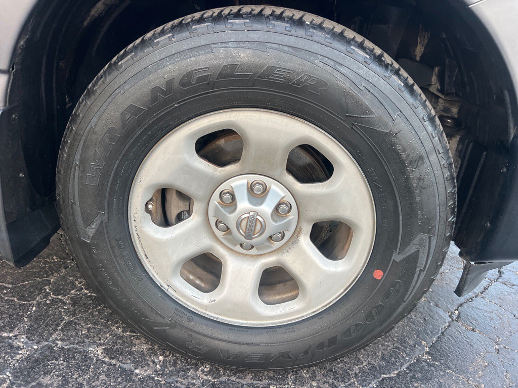 2017 Nissan Titan Image 25