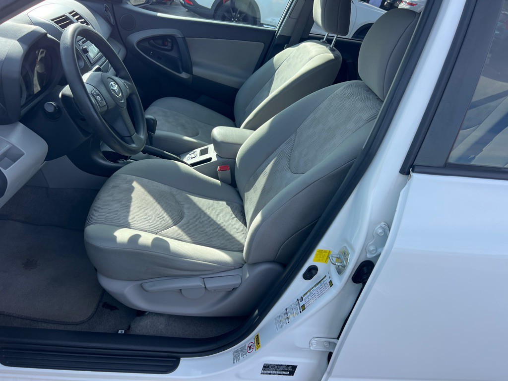 2012 Toyota Rav4 Image 11