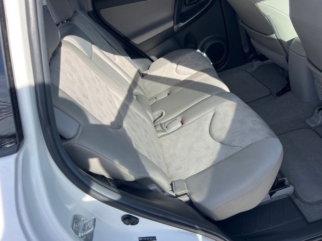 2012 Toyota Rav4 Image 15