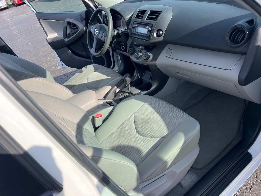 2012 Toyota Rav4 Image 18