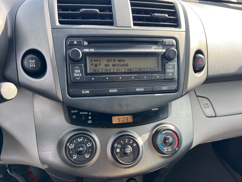 2012 Toyota Rav4 Image 29