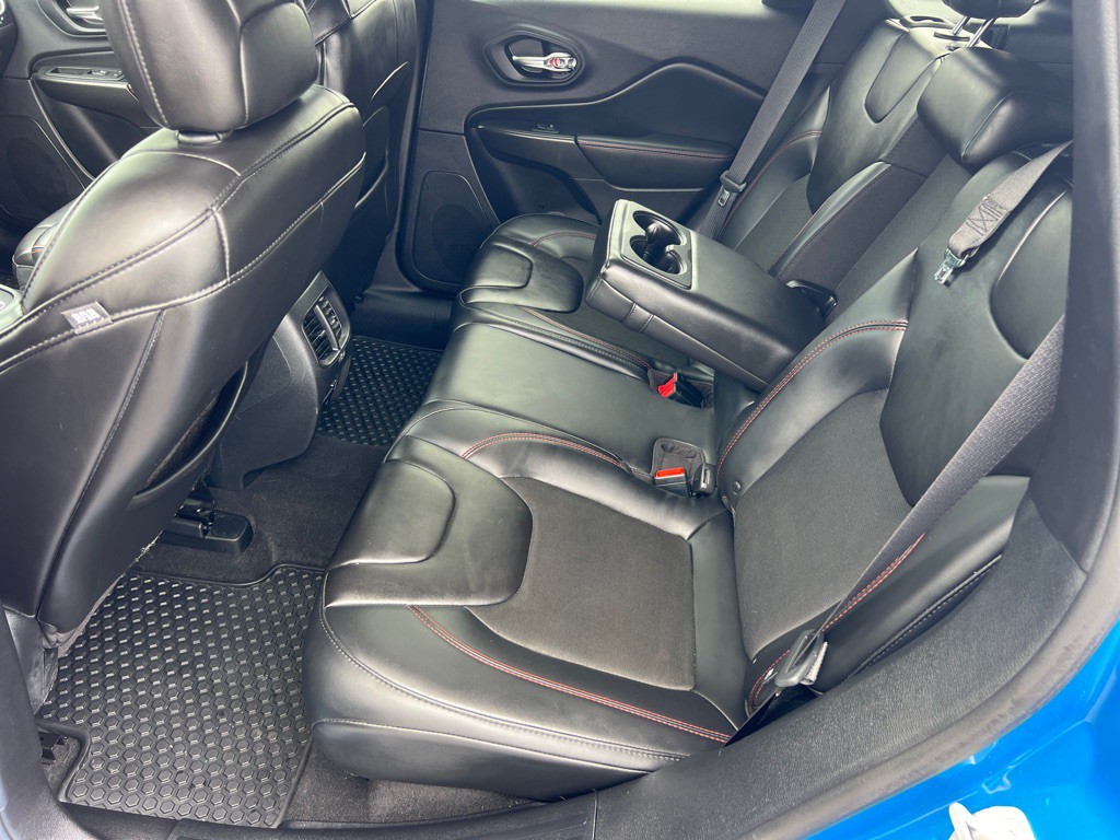 2019 Jeep Cherokee Image 14