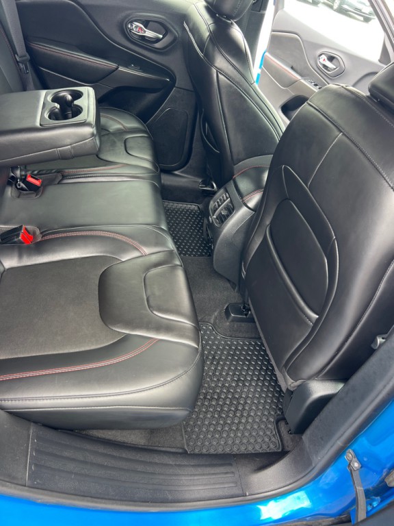 2019 Jeep Cherokee Image 17