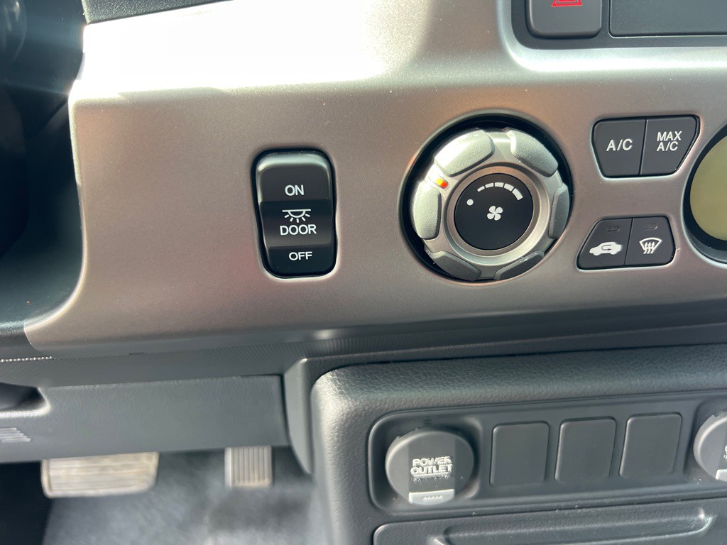 2014 Honda Ridgeline Image 31