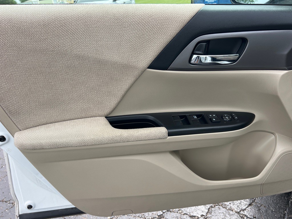 2013 Honda Accord Image 10