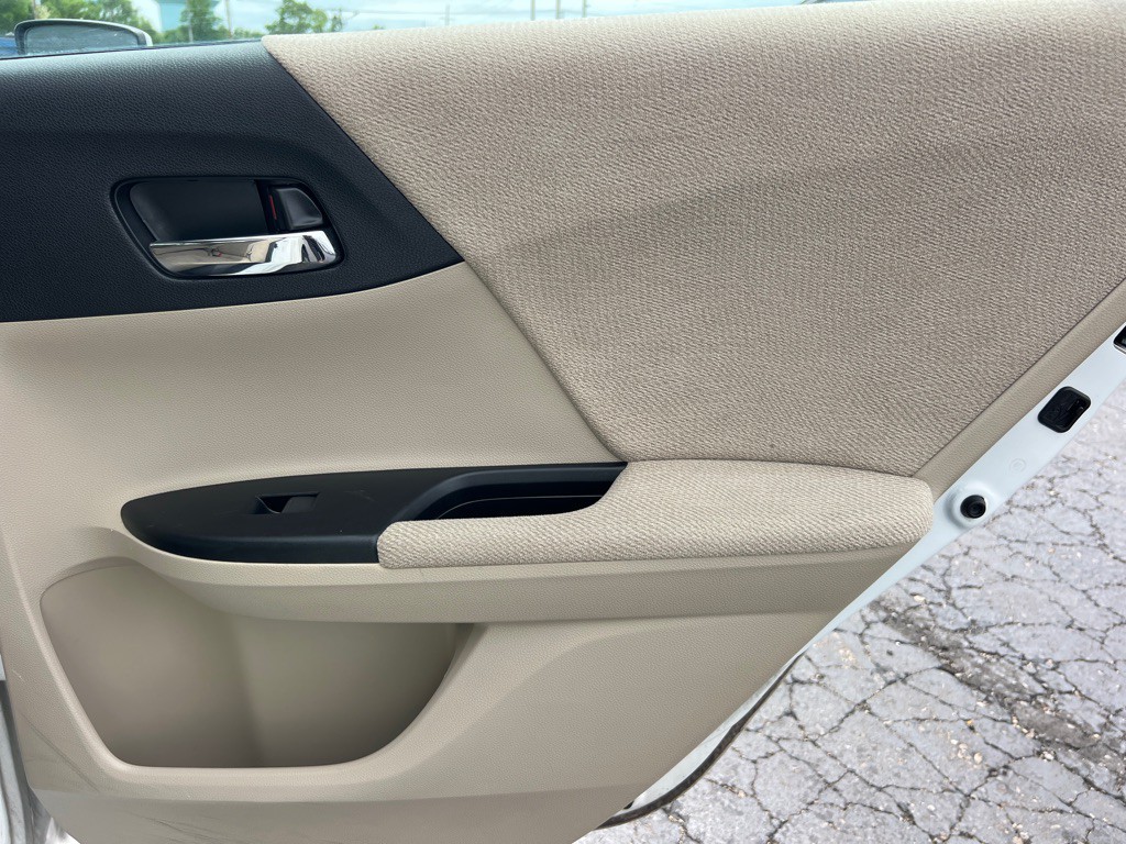 2013 Honda Accord Image 14