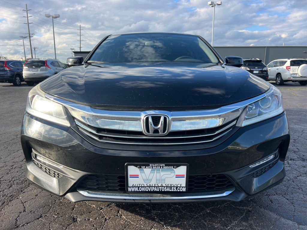 2017 Honda Accord Image 2